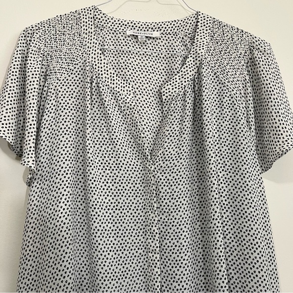 Rose + Olive Size 2X White Black Abstract Dot Print V Neck Blouse Flutter Sleeve - Picture 9 of 14